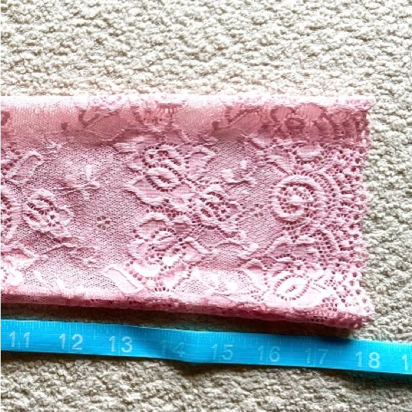 Pink Lace Elbow Gloves Fingerless Formal Gloves Pair NEW - Picture 3 of 4